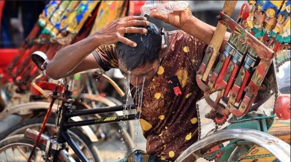 দেশের সর্বোচ্চ তাপমাত্রা রেকর্ড ‘হিট অ্যালার্ট’ জারি